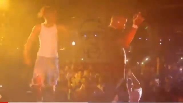 #fan or #opposition tries it wit #yogotti on stage last night