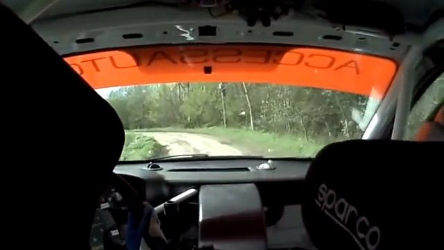 Rallye de Wallonie 2012, équipage Grignet-Balcaen sur une Clio RS 3, spéciale de Bois de Villers смотреть онлайн