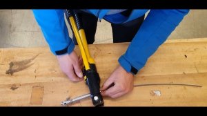 DRAADSPANNER Persterminal  aanpersen / Hydraulische perstang YQK-300 -ST300