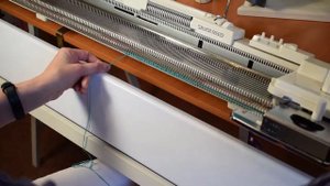 Набор петель с помощью вивинговых щеток