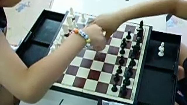 Playing chess like checkers смотреть онлайн