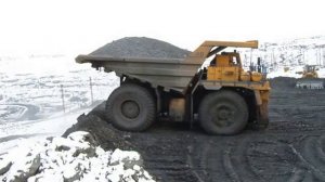 BELAZ in the quarry 2. выгрузка.