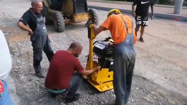 Реверсивна виброплоча 160 кг / Reversible plate compactor test 160 kg смотреть онлайн