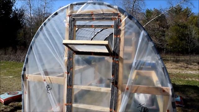 DIY Cattle Panel Greenhouse Build - FULL TOUR of completed project! смотреть онлайн