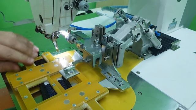 Jack JK1310 с дополнительным переворотным прижимом. смотреть онлайн