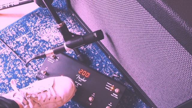 Fender Mustang GTX 100 Amp | CLEAN, WITH PEDALS & IN STEREO смотреть онлайн
