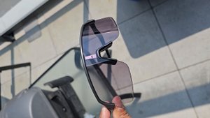Oakley Sutro lite photochromic lense clear to dark transition