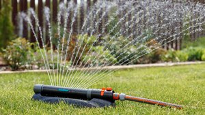 Дождеватель осциллирующий GARDEN ЖУК