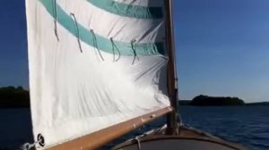 Herreshoff Scout close hauled