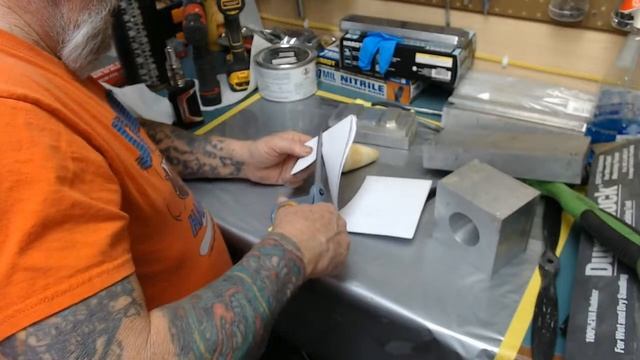 Hangout with Sparky смотреть онлайн