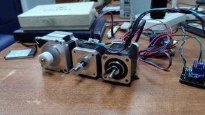 Управление шаговыми двигателями с помощью DMX512