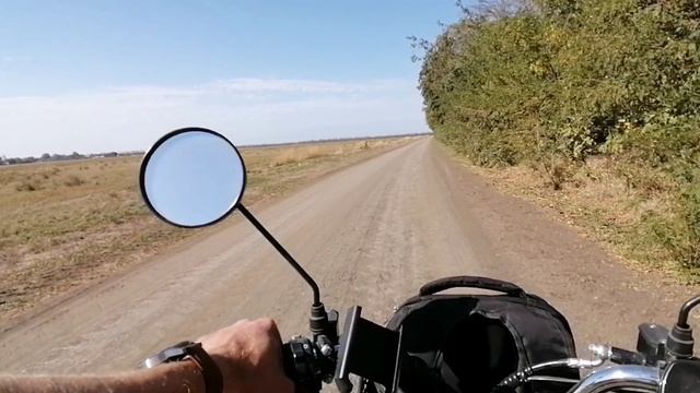 Путешествую по полям и делюсь новостями из нашей жизни. Доехал до лимана.