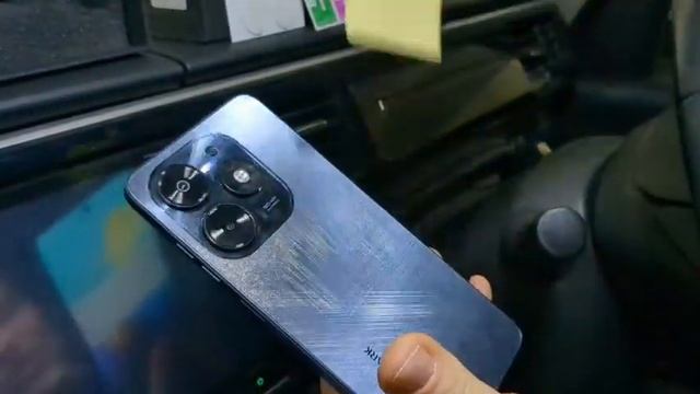 обзор на авто держатель присоска в сопло, либо наклейка на торпедо смотреть онлайн