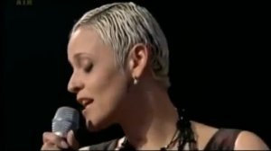 Mariza with Jools Holland "Fly Me To The Moon"