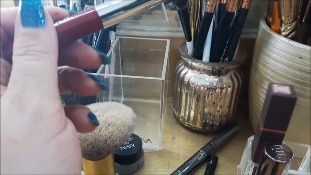 Makeup Declutter - Going 100% Cruelty Free | Part 2 | 2018 смотреть онлайн