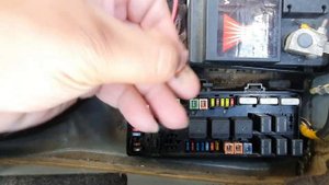 Chrysler 300c indicator, electric windows, cruise control and electric folding mirror issue resolve