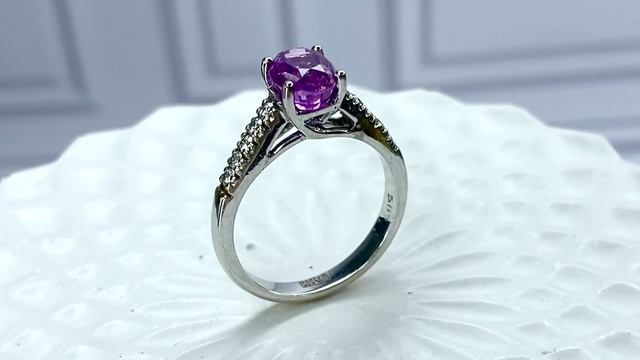 Золотое кольцо с бриллиантами и сапфиром смотреть онлайн