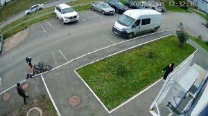 Столкновение во дворе