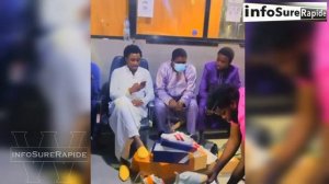 Wally Seck se régale chez lui avec ses nouvelles chaussures de marque