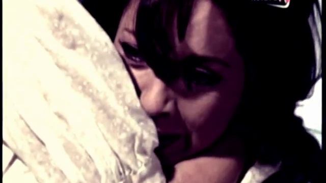 Dona Barbara - Broken Inside смотреть онлайн