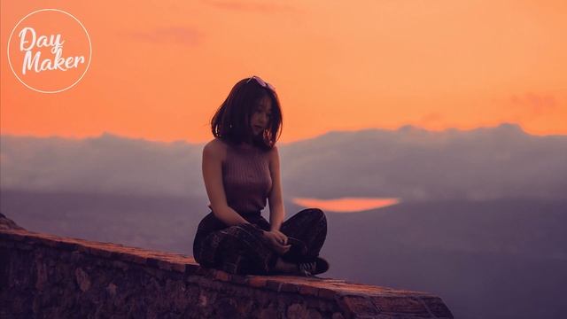 Mind Invaders & Joan Ember - Different (Lyrics) feat. Veronica Bravo смотреть онлайн