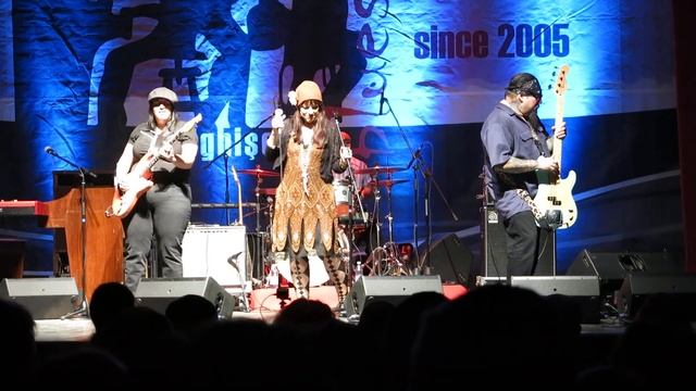 Candye Kane - I'm not Gonna Cry Today - Live at Sighisoara Blues Festival 2015 смотреть онлайн