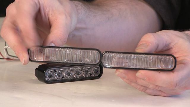 Chris shows us how to swap lenses on a Whelen ION смотреть онлайн