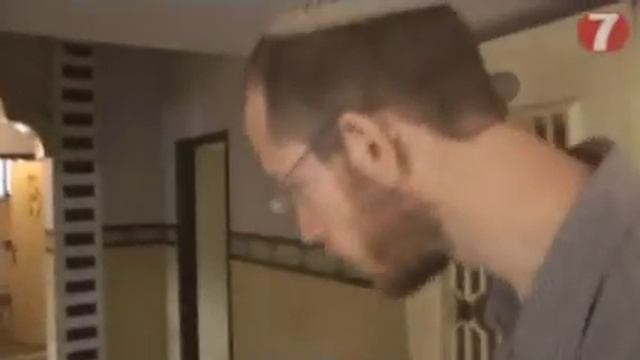 Arutz Sheva Visits the Newly Purchased Jewish Home in Hevron смотреть онлайн