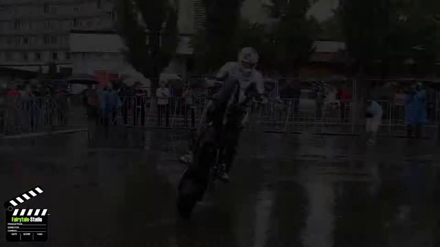 Red Bull Flugtag 2013 Kiev-Крис Пфайфер смотреть онлайн