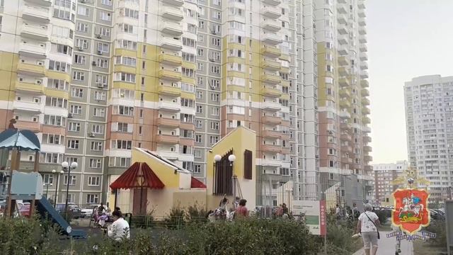 В подмосковных Химках полицией задержан курьер мошенников, забравший у пенсионерки 3 млн рублей