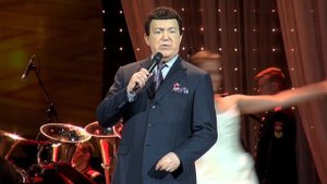 «Кадетский вальс»  в исполнении И.Кобзона и оркестра Московского военно-музыкального училища