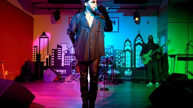 Julian King - All Boys Aren't Blue (Live at Rec Philly) смотреть онлайн