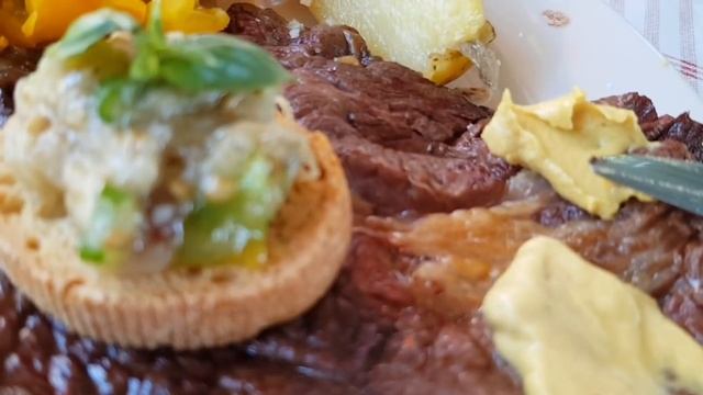 ИКРА ИЗ ЗАМОРОЖЕННЫХ БАКЛАЖАНОВ/КАК МЫ ПОДВЯЗЫВАЛИ ПЛЕТИСТУЮ РОЗУ/МОЯ СОБАКА МЕГГИ