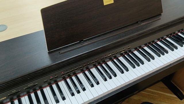 Маленькой ёлочке фа мажор