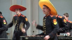 «Эль Кумбанчеро» в исполнении суворовцев Московского военно-музыкального училища