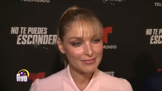 Tiene que ver la reacción de Blanca Soto al preguntarle por su ex Fernando Colunga- En Vivo смотреть онлайн