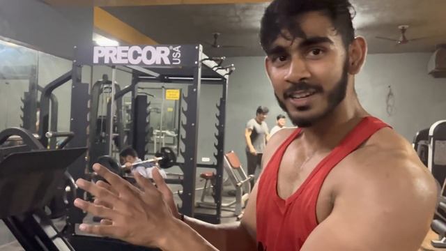 How does a SHOULDER WORKOUT with BODYBUILDER look like?| |Insane Shoulder Workout| |Anurag Nolia