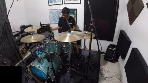 Бог за нас сражается (Игра на барабанах)