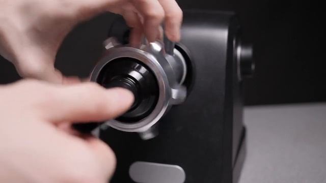 Видеоинструкция по эксплуатации мясорубки GARLYN MG 2000 смотреть онлайн