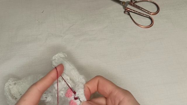 Как вышивать на вязаном изделии. Вышивка на платье смотреть онлайн