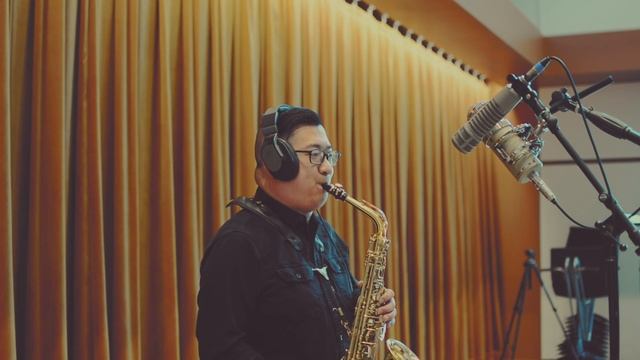 "Again" - Derek Brown and the Holland Concert Jazz Orchestra смотреть онлайн