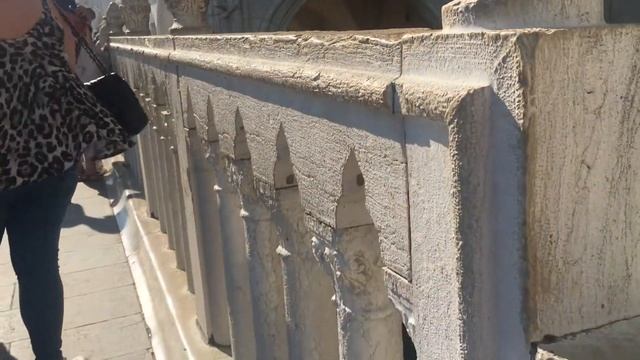 Ponte dei Sospiri ( Bridge of Sighs ) is one of the symbols of Venice. смотреть онлайн