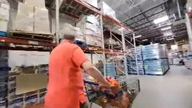 SHOPPING AT SAM'S CLUB