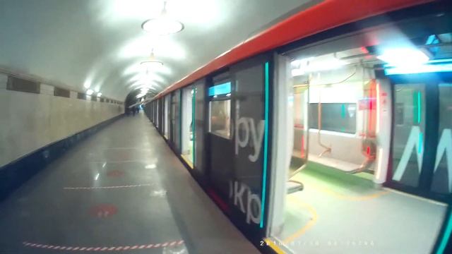 81-775/776/777 "Москва 2020" на станции Новослободская смотреть онлайн