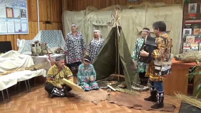 "Хо-ло-ло" смотреть онлайн