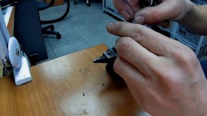 Kyocera FS-1125MFP/FS-1020MFP/FS-1040/FS-1060DN сломана ручка (защелка) задней крышки. Ремонт.