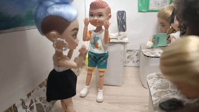 Танцевали на уроке 😂Мультфильмы про кукол.