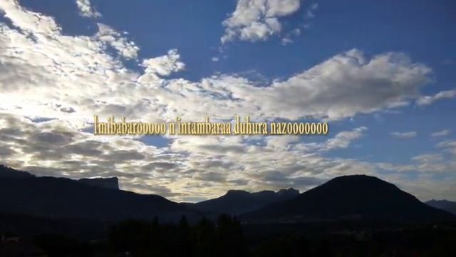 Video nziza y'indirimbo: Ndasiganwa смотреть онлайн