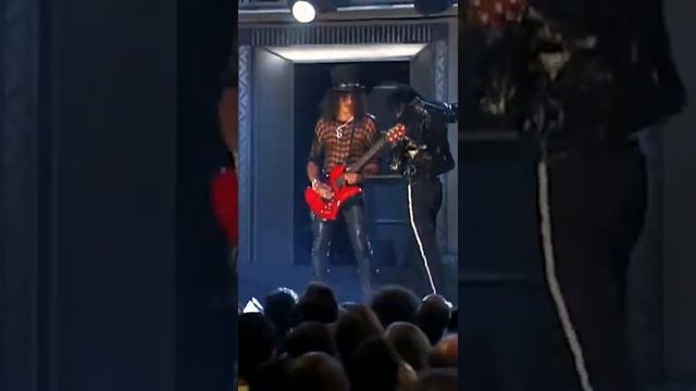 Michael Jackson with Slash Live 'BEAT IT'