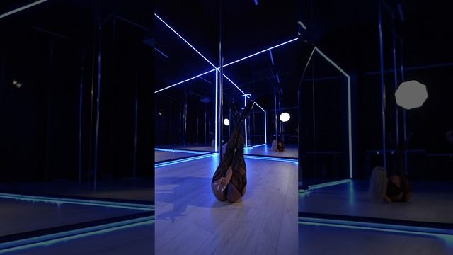 Erotic Pole Dance с Еленой Дружининой смотреть онлайн